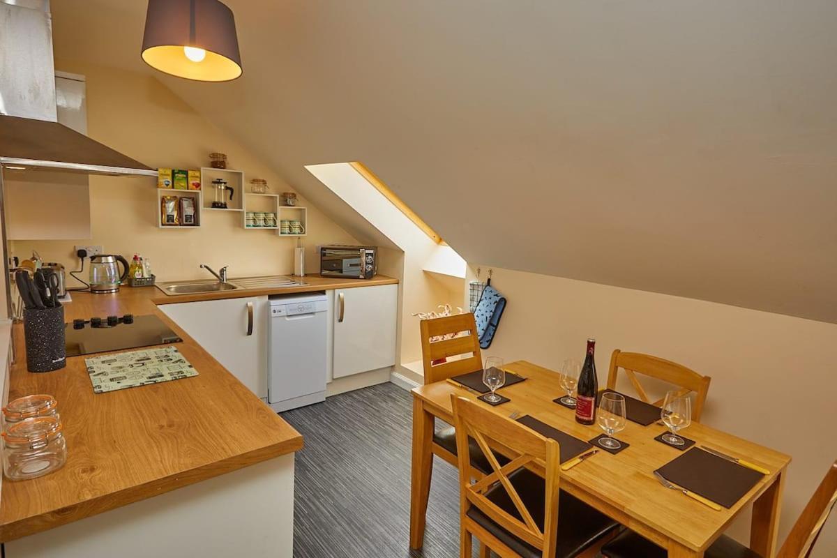 Campbells Loft Apartment Оубън Екстериор снимка