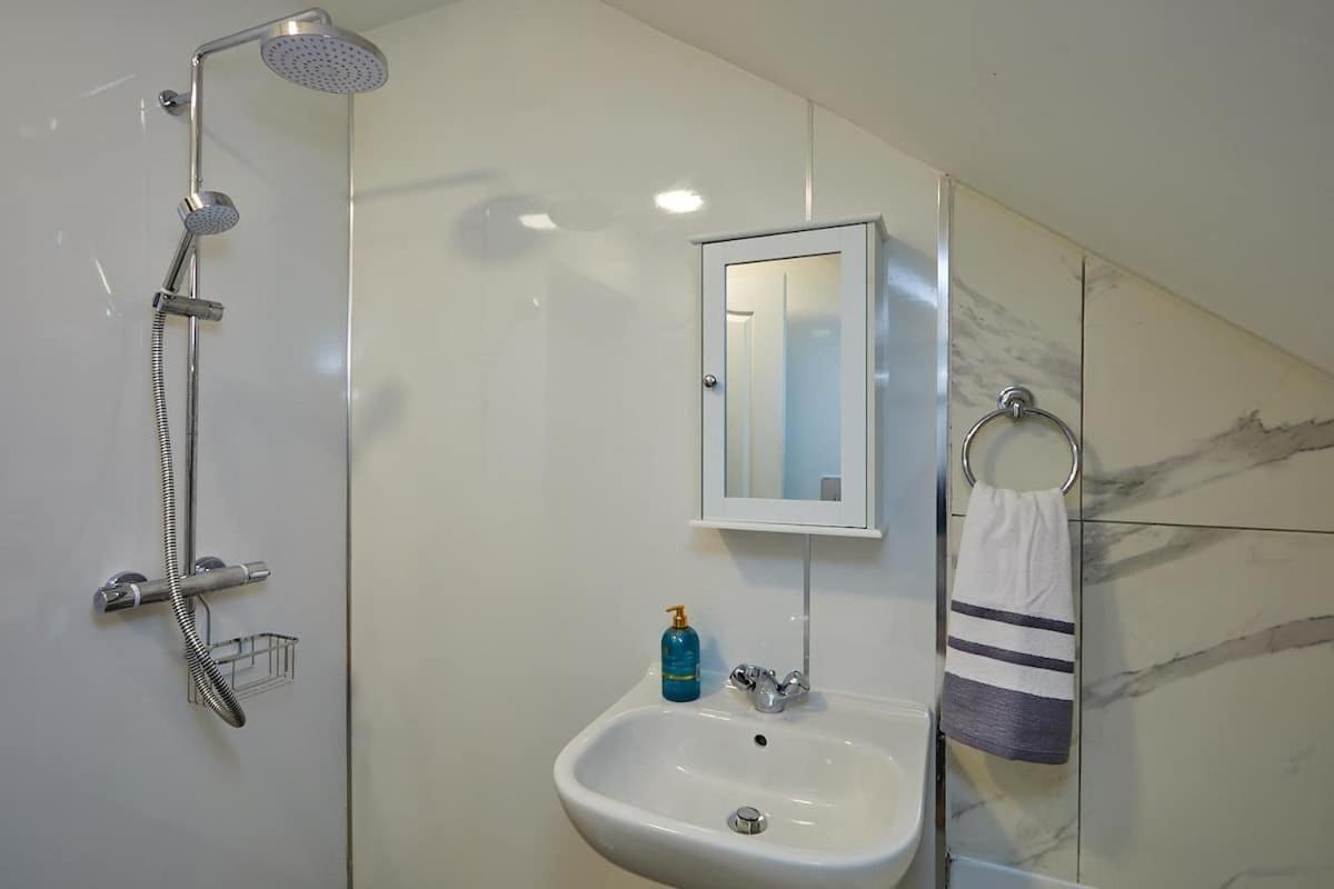 Campbells Loft Apartment Оубън Екстериор снимка